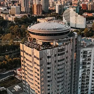 Sky 4* تيرانا