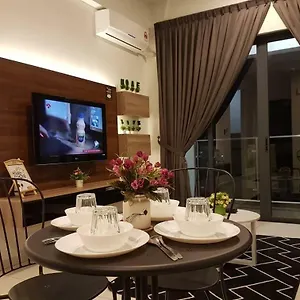  Apartment Country Garden Danga Bay ,bay Point Malaysia